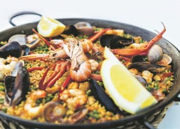Paella als kulinarisches Highlight auf der MA 10 Mallorca