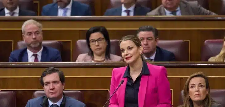 Marga Prohens im Parlament in Madrid.